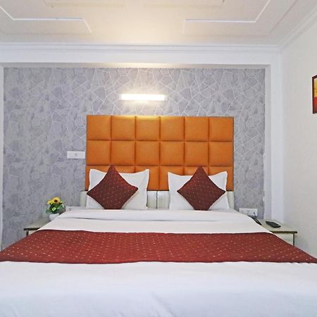 Hotel Clink New Delhi Airport ภายนอก รูปภาพ