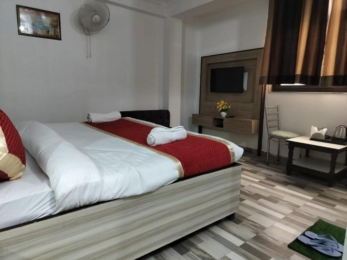 Hotel Clink New Delhi Airport ภายนอก รูปภาพ