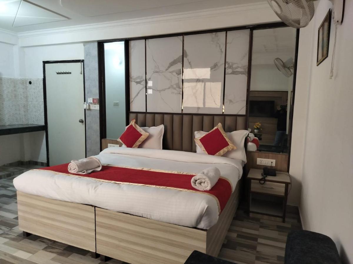 Hotel Clink New Delhi Airport ภายนอก รูปภาพ