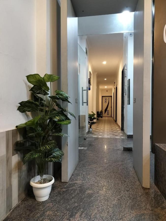 Hotel Clink New Delhi Airport ภายนอก รูปภาพ