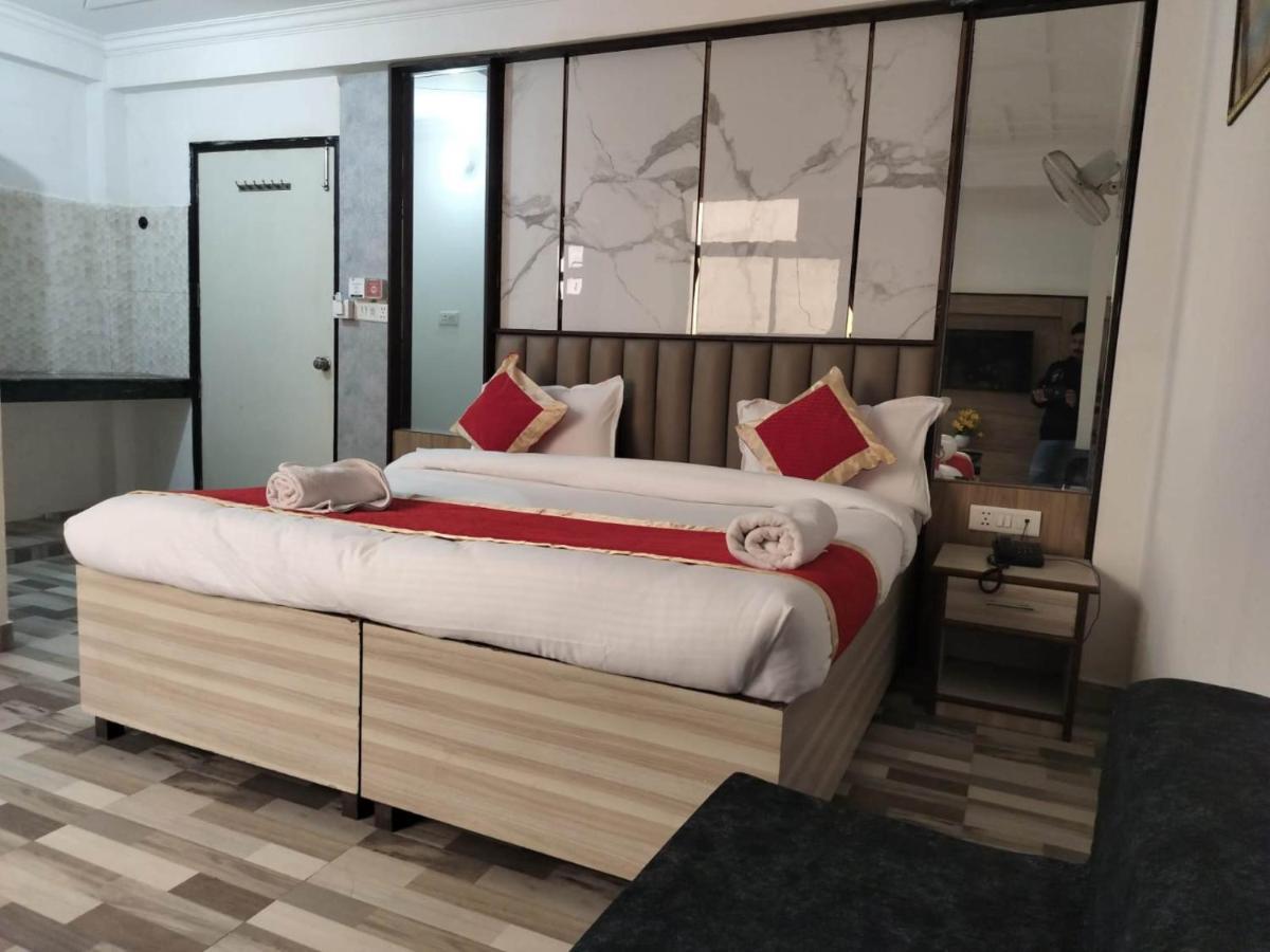 Hotel Clink New Delhi Airport ภายนอก รูปภาพ