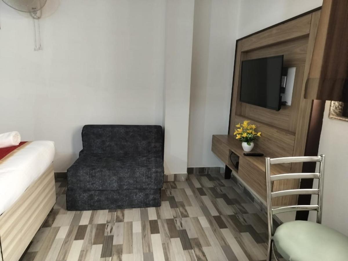Hotel Clink New Delhi Airport ภายนอก รูปภาพ