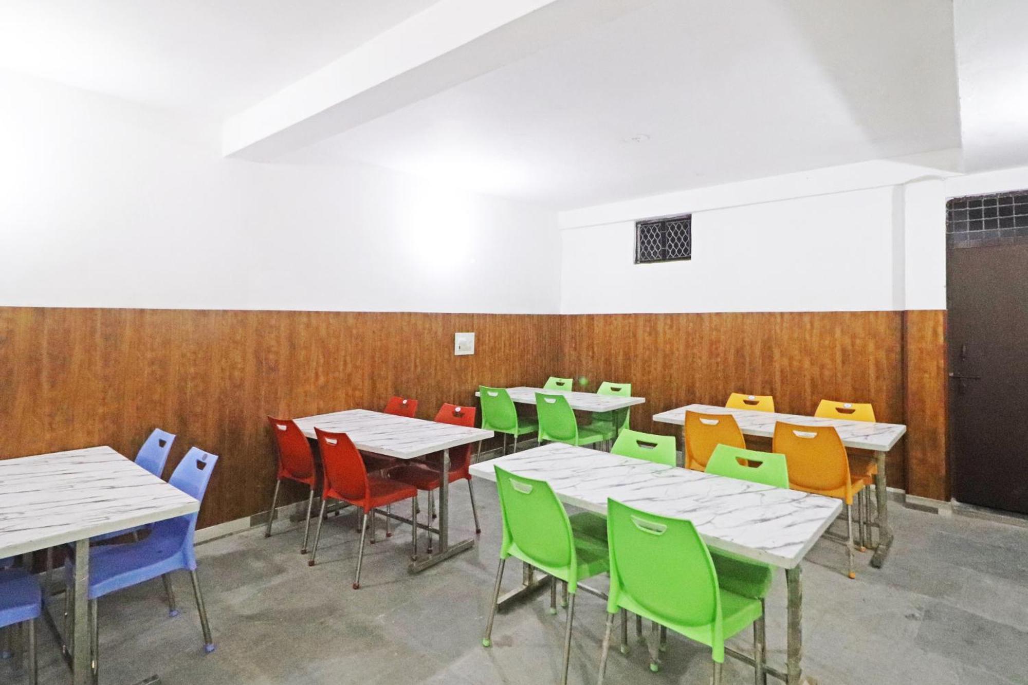 Hotel Clink New Delhi Airport ภายนอก รูปภาพ
