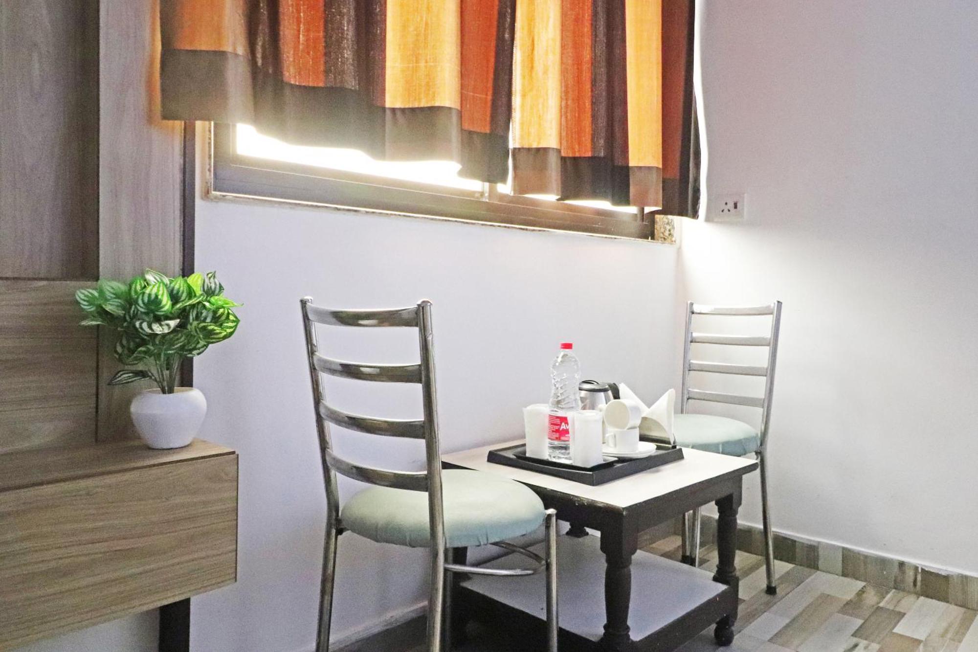 Hotel Clink New Delhi Airport ภายนอก รูปภาพ