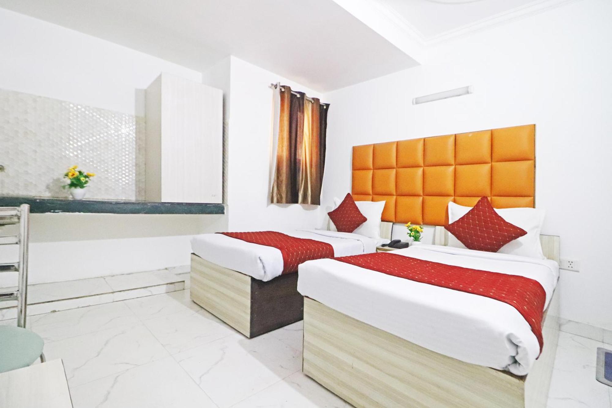 Hotel Clink New Delhi Airport ภายนอก รูปภาพ