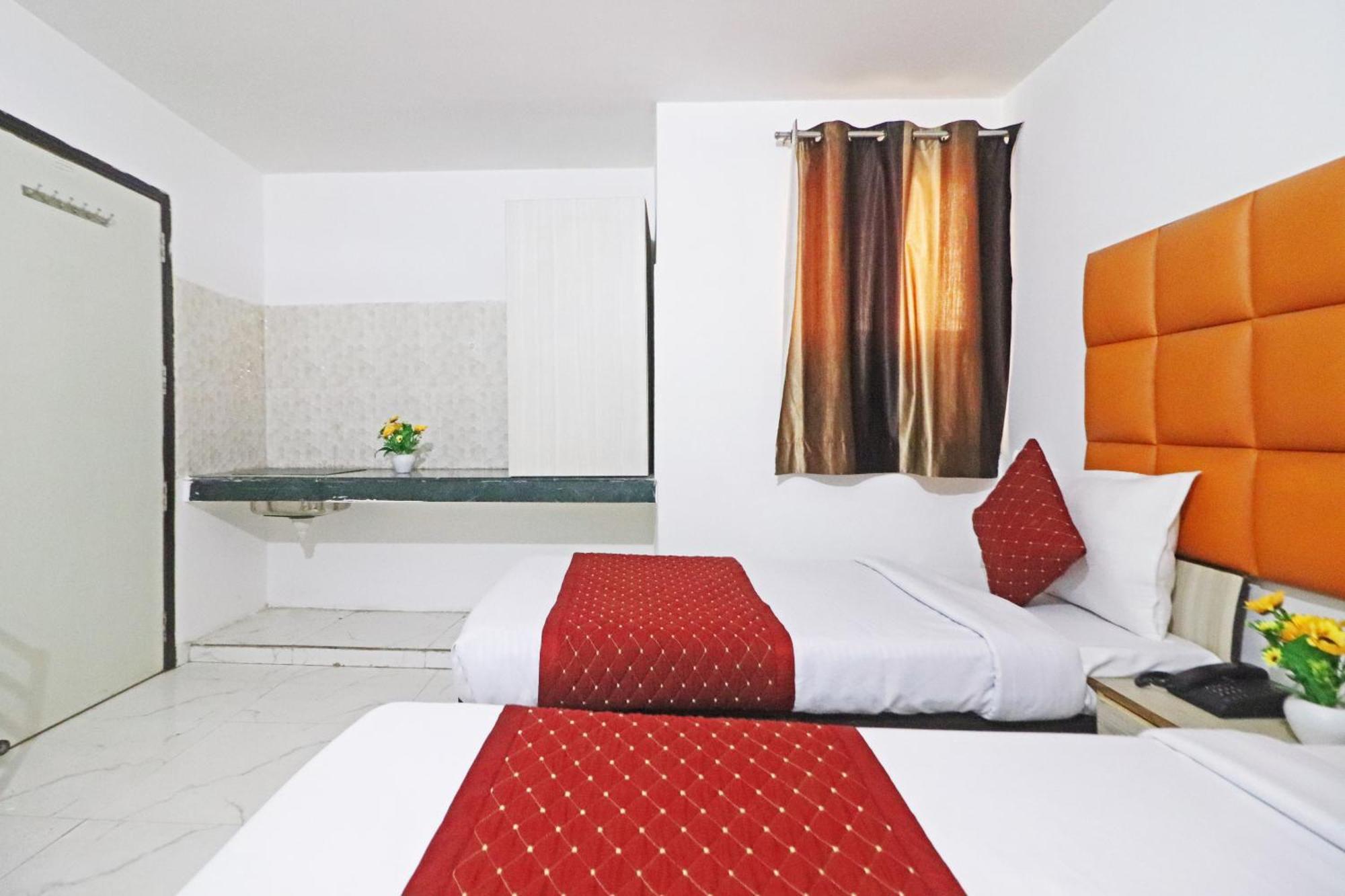 Hotel Clink New Delhi Airport ภายนอก รูปภาพ